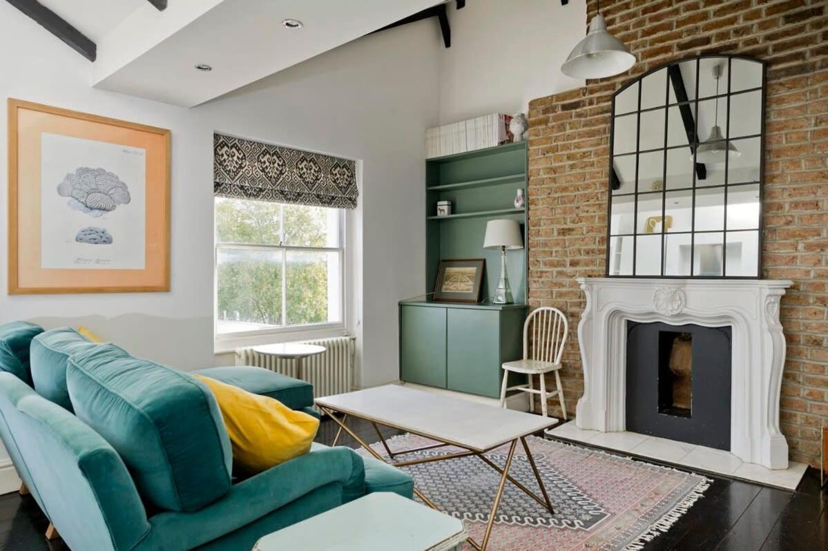 Long Discounts- 1 Bed Bohemian Loft Style *